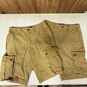 American Eagle Classic Khaki Cargo Shorts